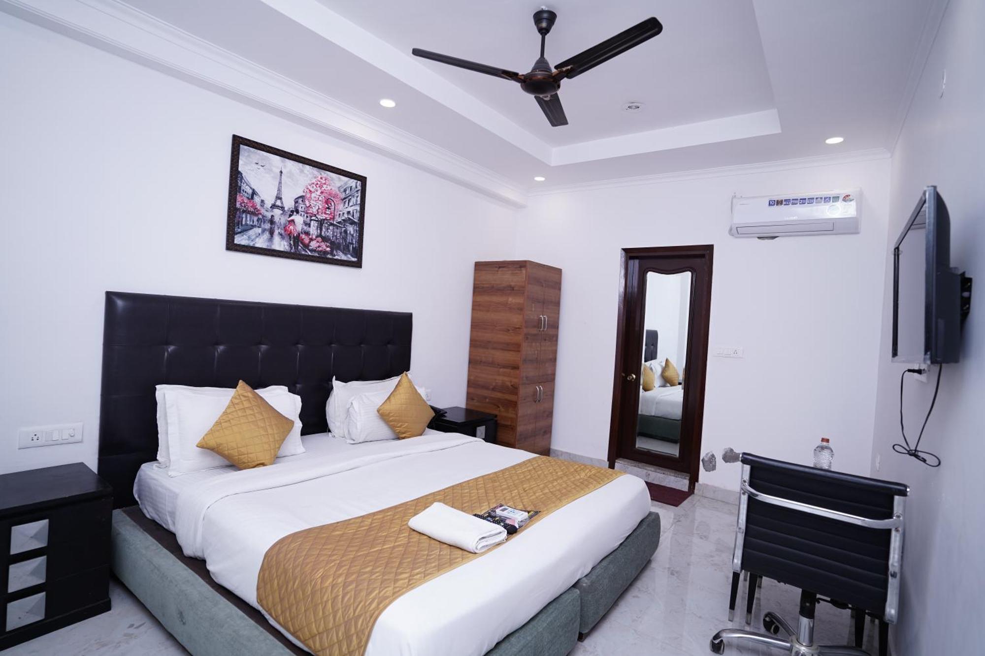 Hotel Moon Taj Near Yashobhoomi Convention Centre Delhi  Buitenkant foto